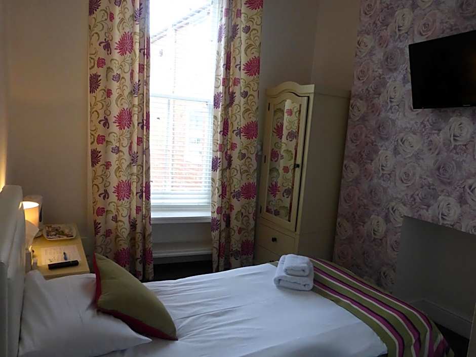 Harry's Hotel & Restaurant