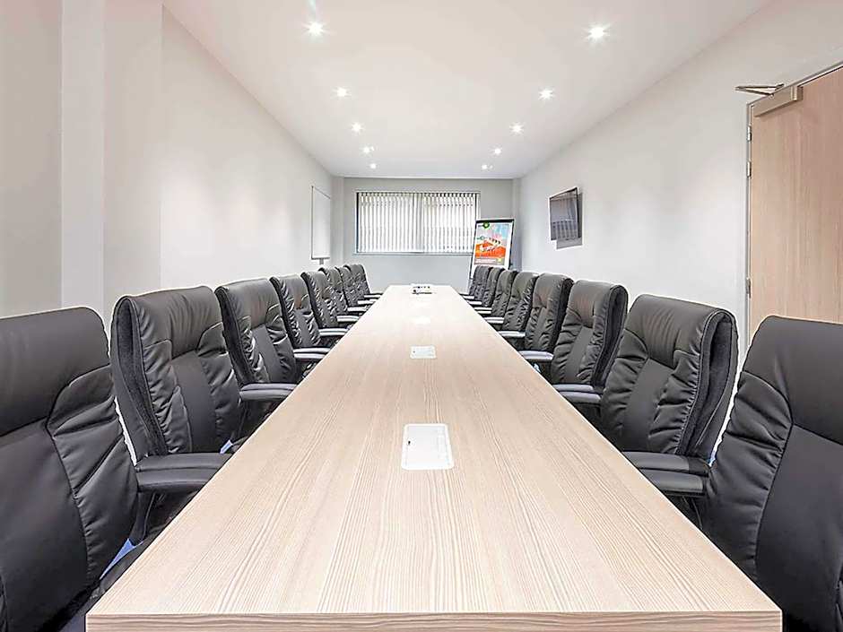 ibis Styles London Heathrow Airport