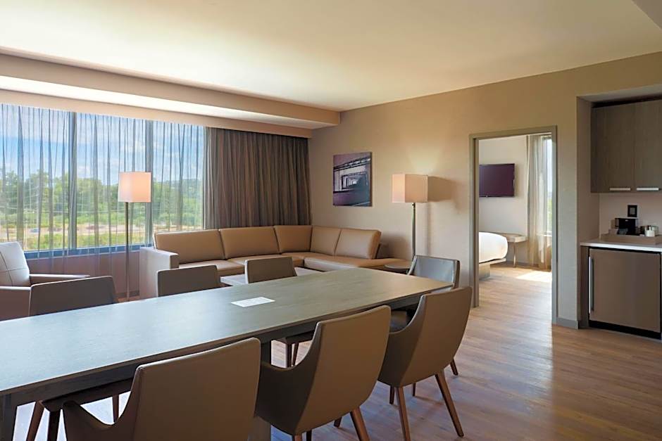 AC Hotel by Marriott Tallahassee Universities at the Capitol