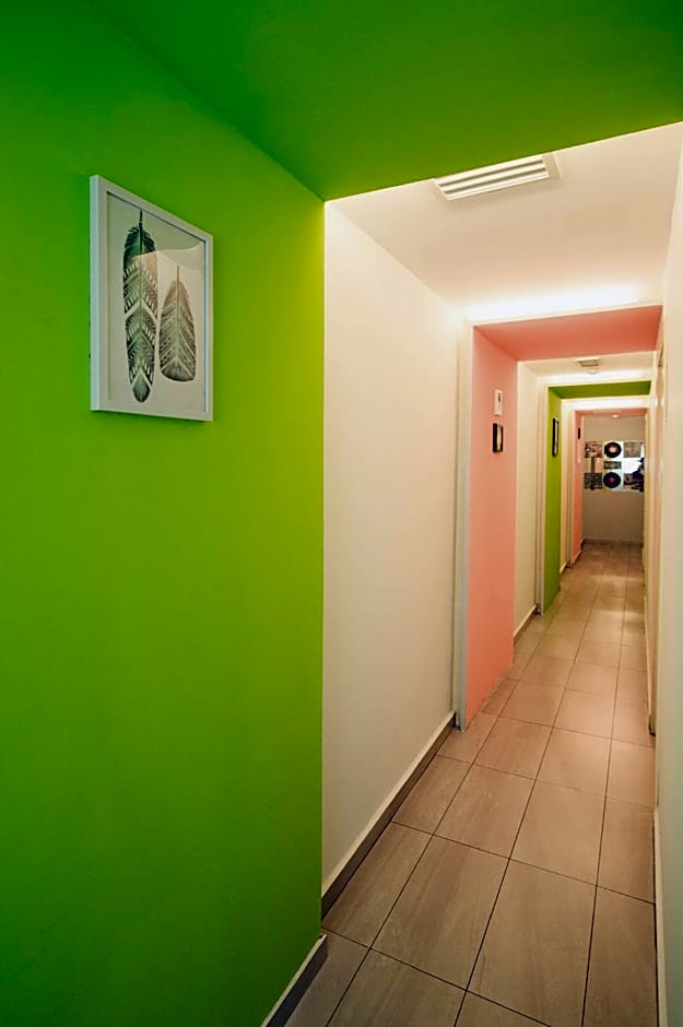 Hotel CIQ,  Wong Ah Fook