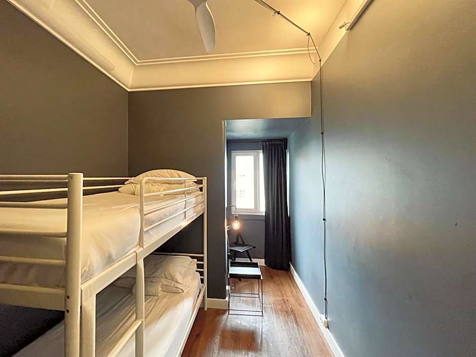 Avenue Hostel & Suites