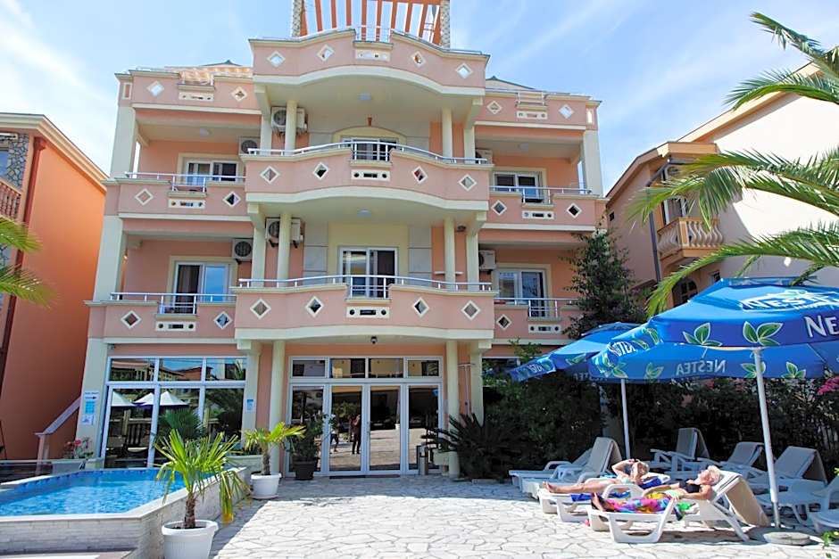 Aparthotel Villa Primafila