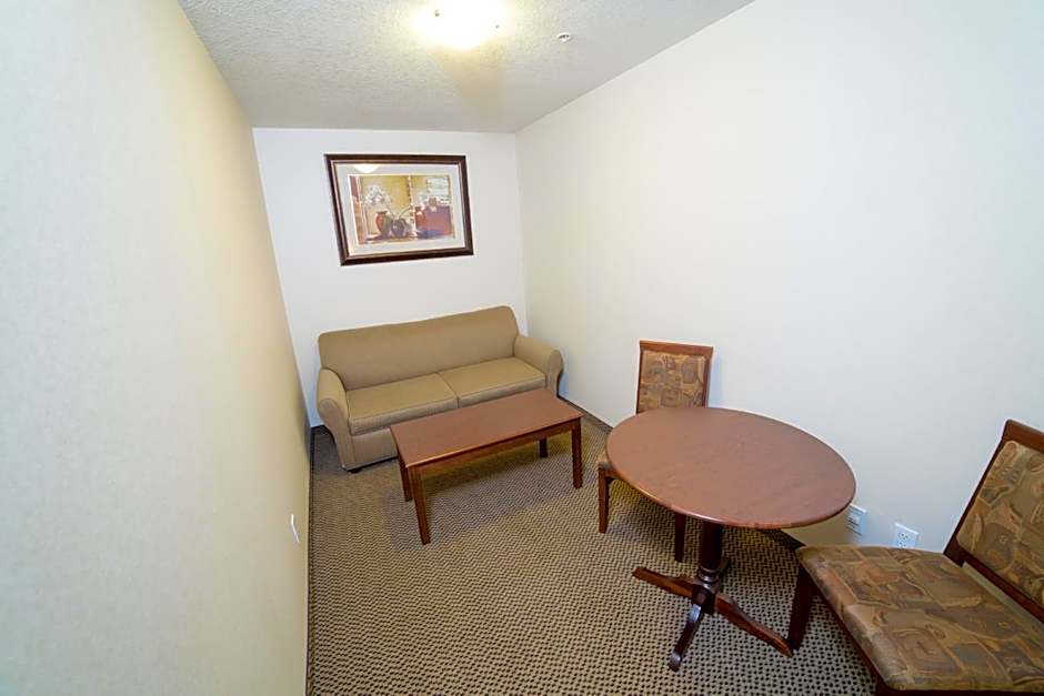 Holiday Inn Express & Suites Drayton Valley By IHG