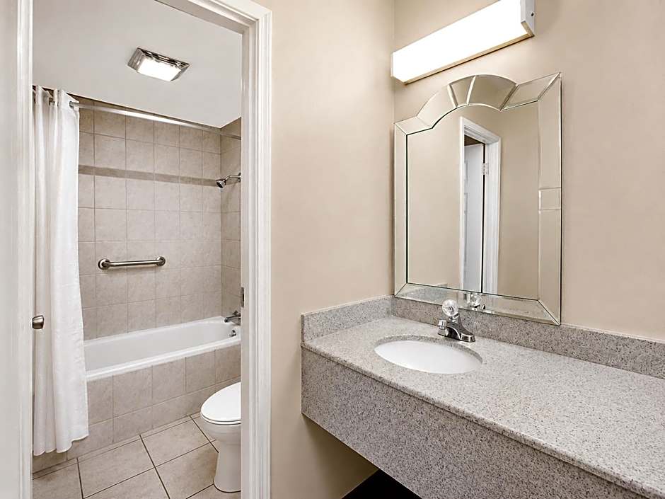 Travelodge by Wyndham Barstow