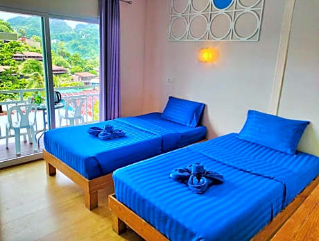 Standard Twin Room with Sea View