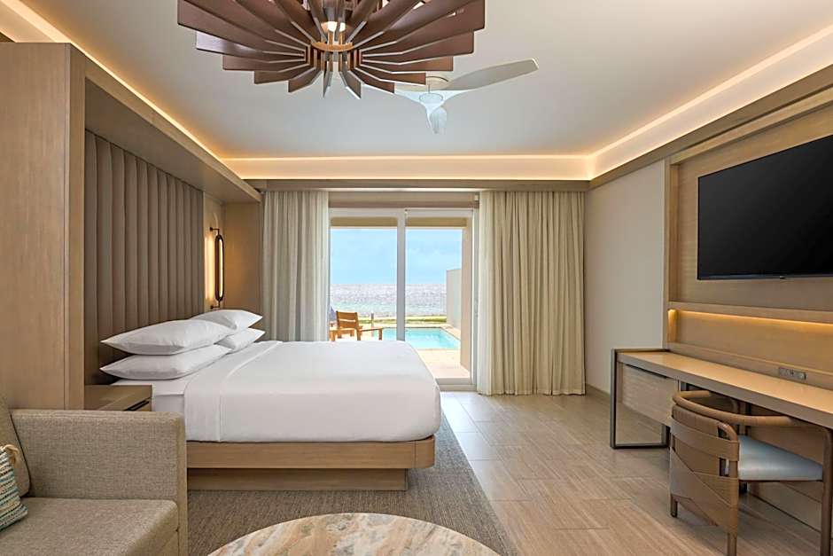 Photo 1 of 5 of Deluxe 1 King Bed with Sofabed, Beachfront, Balcony