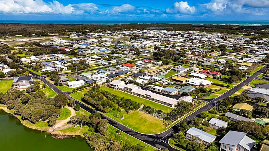 Lakeview Motel & Apartments