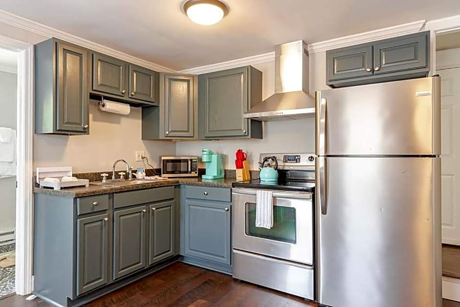 Mayor's Large Family House Hot Tub Sleeps 16 Piano, 2 Kitchens, Ark 5 Mins