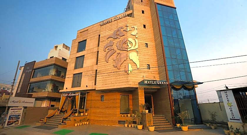 Hotel Maple Grand