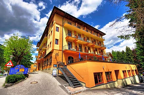 Euro Youth Hotel & Krone