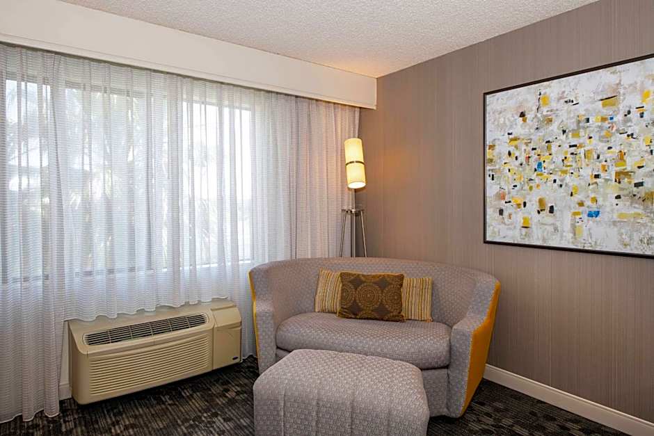 Courtyard by Marriott Newark Silicon Valley
