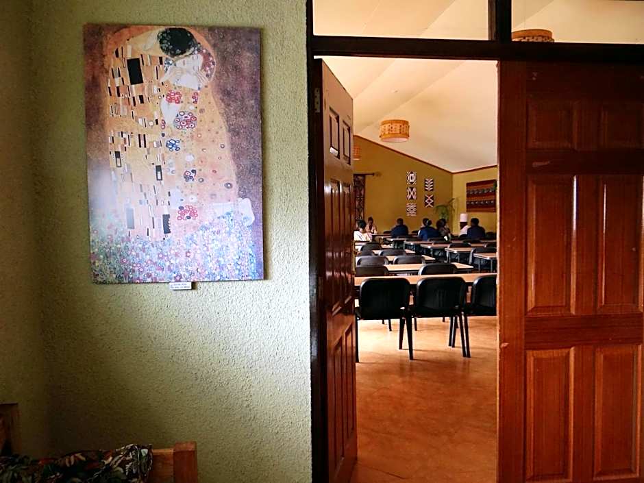 Ikweta Country Inn Maua