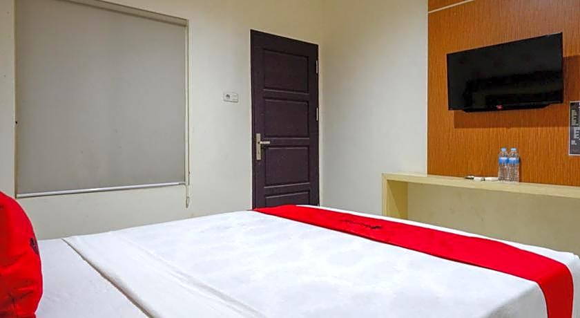 RedDoorz @ Hotel Bumi Palupy