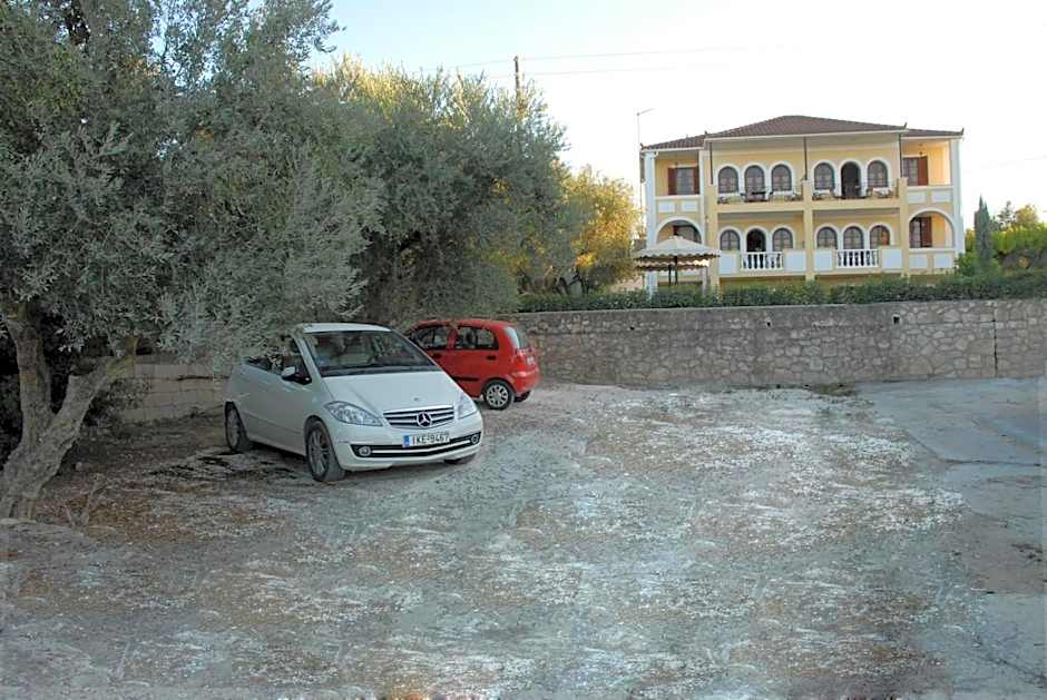 Amboula Beach Apartments