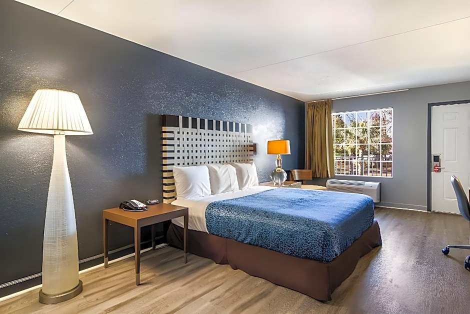 Suburban Studios Brunswick I-95