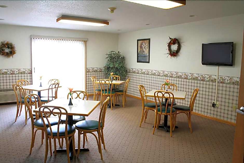 River Valley Inn & Suites