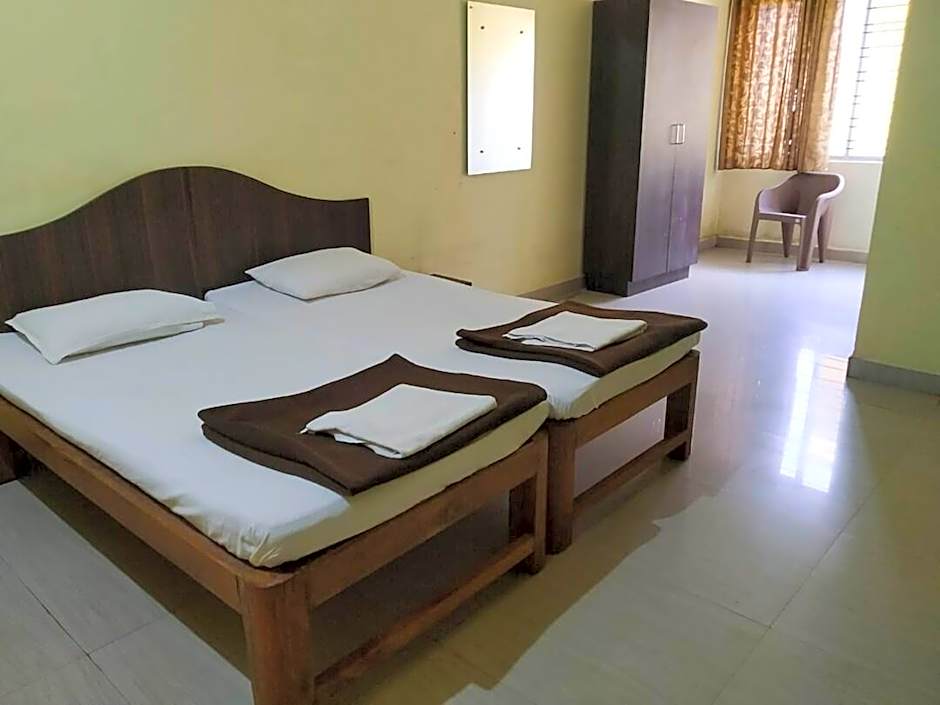 iROOMZ Hotel Vishwa Lodging