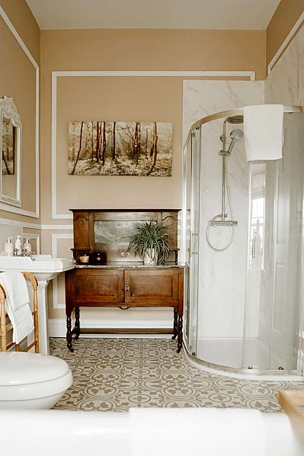 Abbeyview House B&B and Glamping