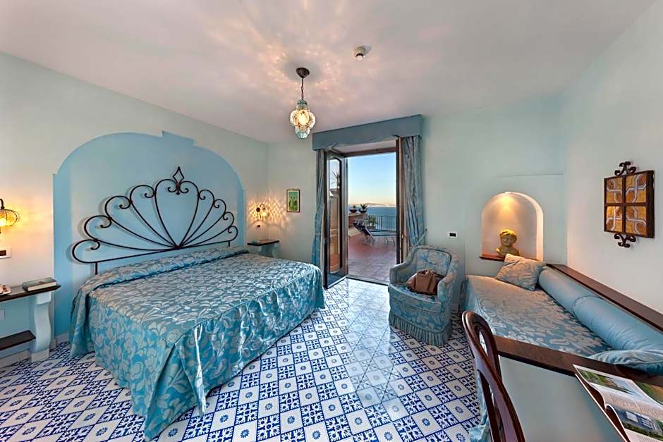 Photo 1 of 14 of Deluxe, Sea View