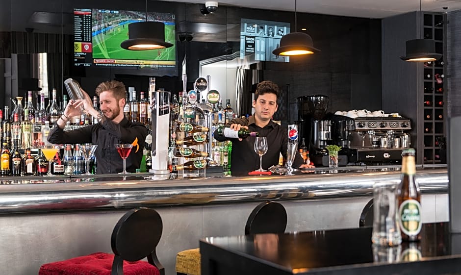 Park International Hotel