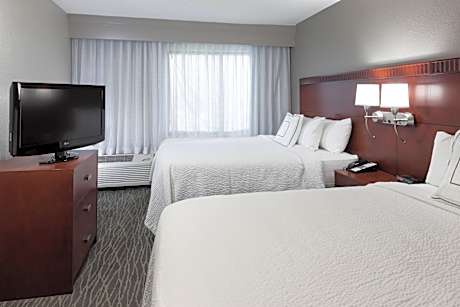 Queen Room with Two Queen Beds and Adapted Tub - Mobility and Hearing Accessible