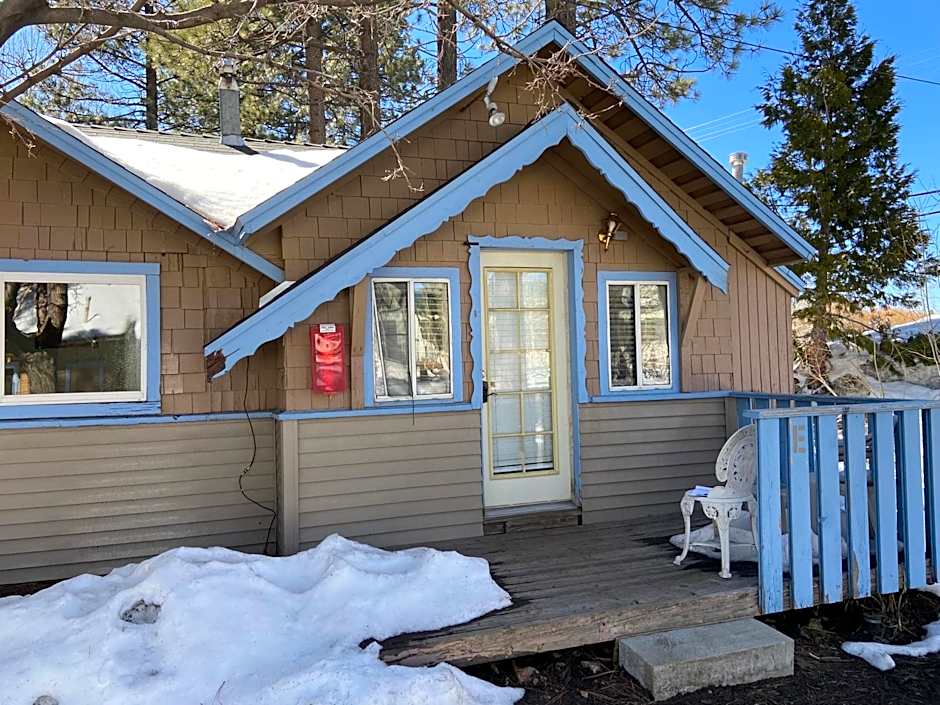 Snow Bear Lodge