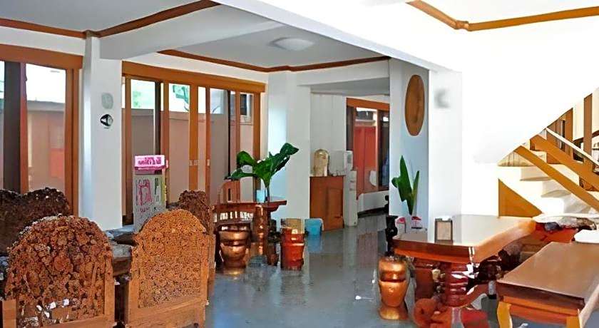 Fah Place Hotel