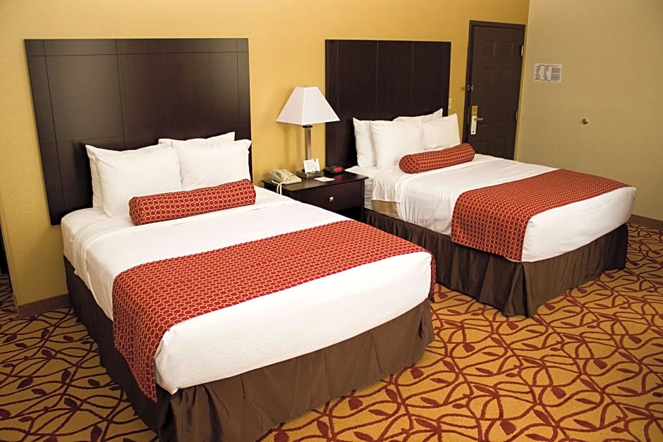 Photo 1 of 5 of 2 Queen Beds, Mobility Accessible, Bathtub, View