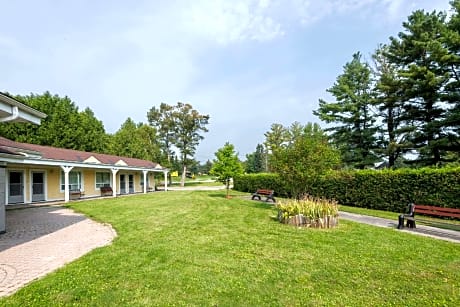 Knights Inn Bracebridge