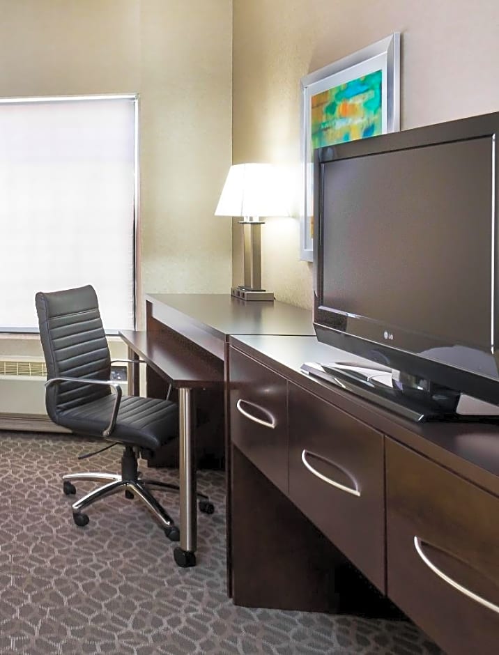 Holiday Inn Express & Suites Burlington - Mount Holly By IHG