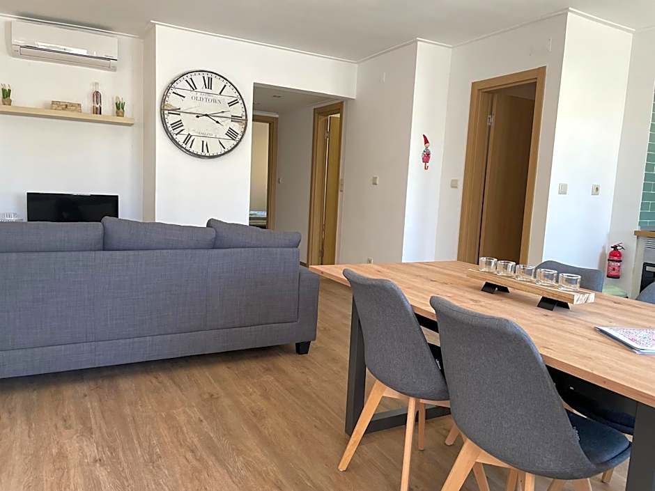 Apartamentos Honorio - Pool and Garden