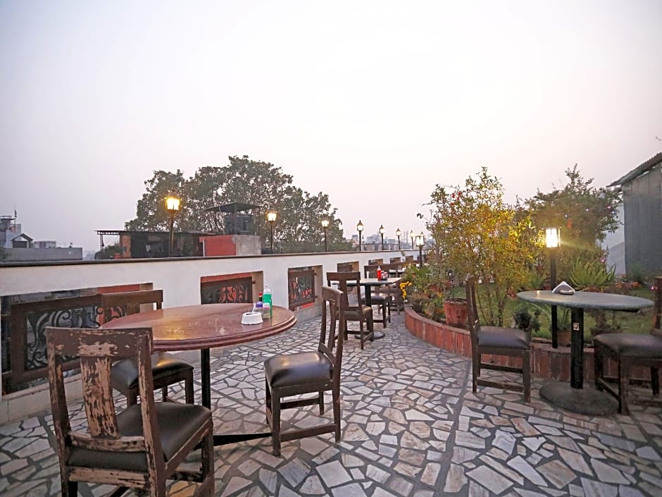 Capital O 10750 Hotel Vivek