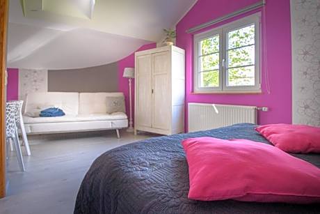 One-Bedroom Studio