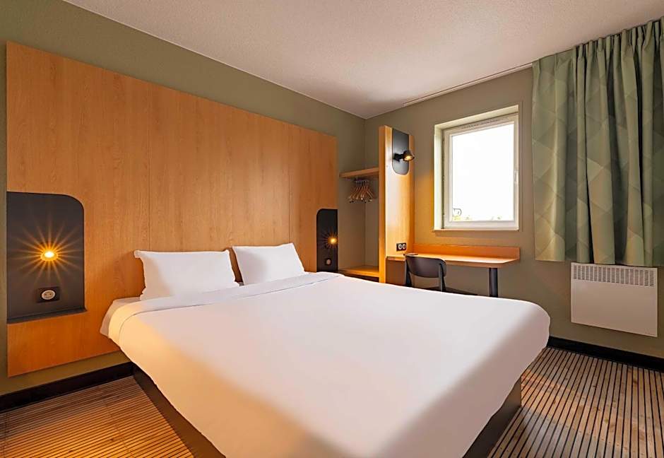 B&B HOTEL Calais Centre St Pierre