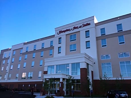 Hampton Inn & Suites Alliance