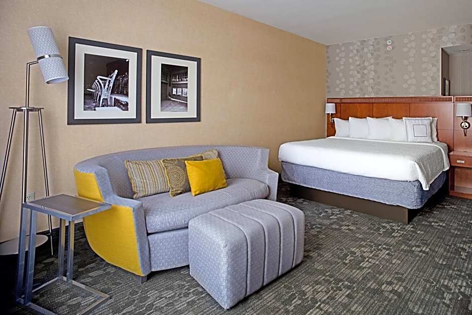 Photo 1 of 31 of Courtyard by Marriott Aberdeen At Ripken Stadium
