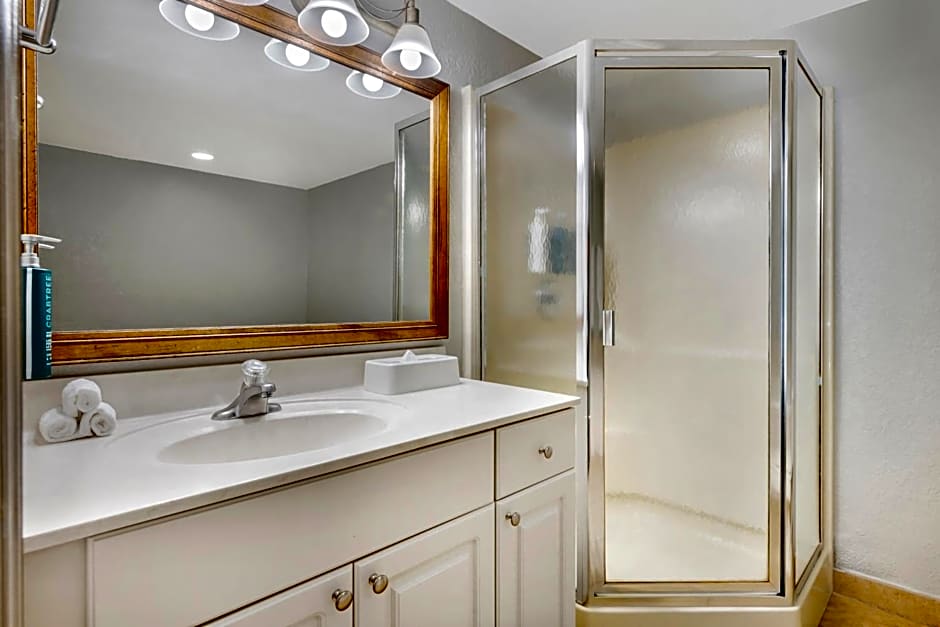 Parkway International Resort