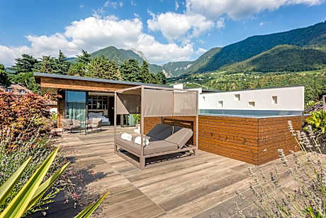 Penthouse Suite with private Pool and Sauna
