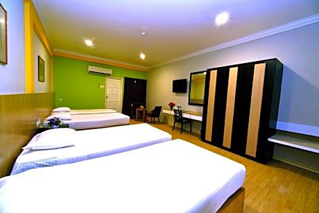 Executive Suite-4 Room