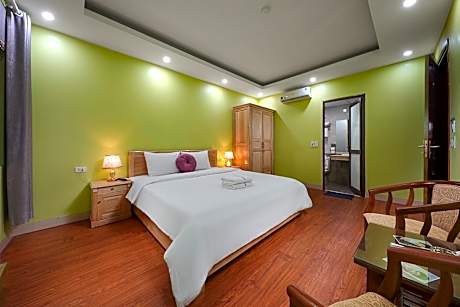 Golden Lotus AirportHotel