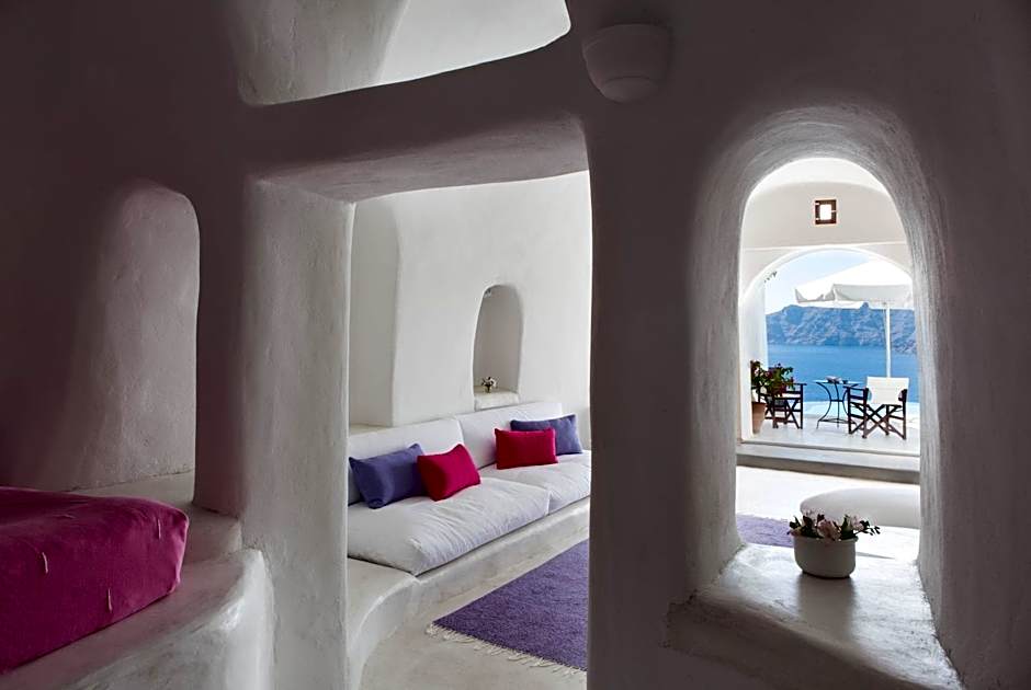 Perivolas Hotel