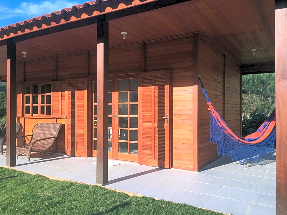 Caminhos da Serra do Tabuleiro - Chalé Araucária