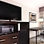 La Quinta Inn & Suites by Wyndham Bakersfield North
