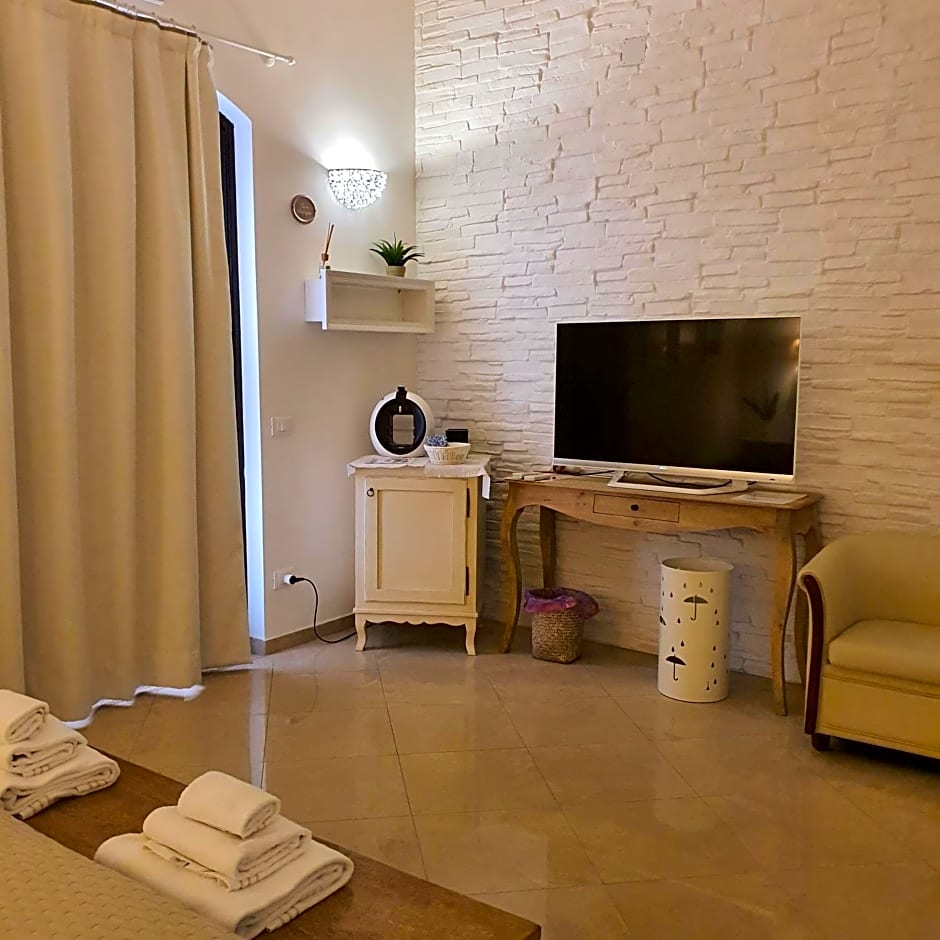 White Suite Polignano 08