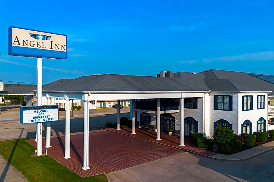 Angel Inn Near IMAX, a Travelodge by Wyndham