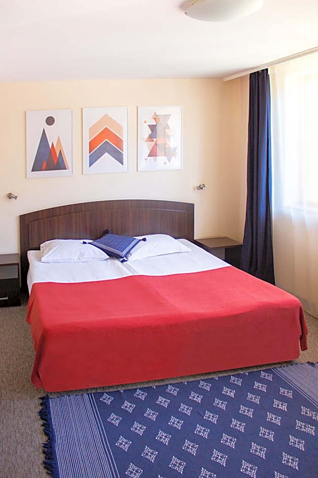 Meteor Family Hotel