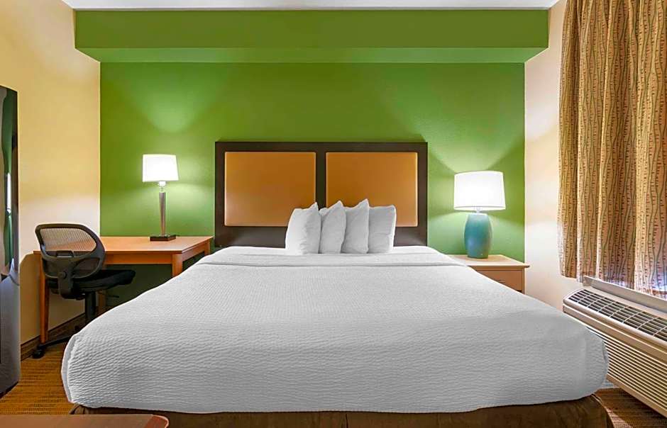 Extended Stay America Suites - Kansas City - Overland Park - Metcalf Ave