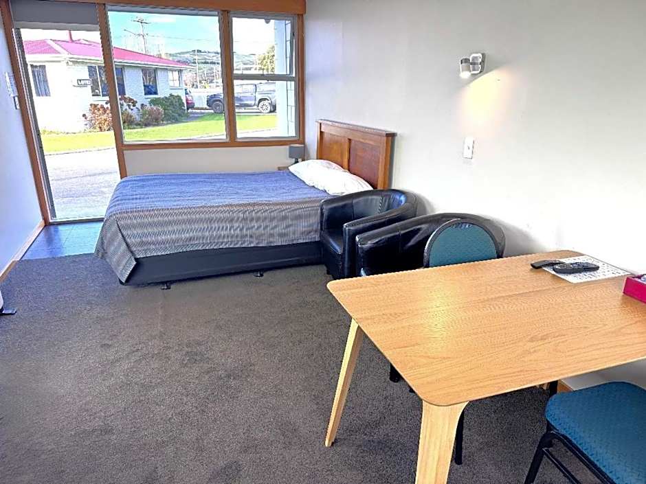 Charlton Motel