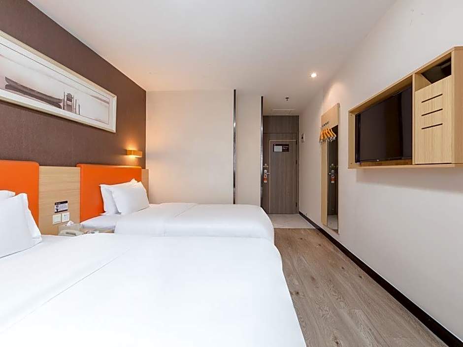 7 Days Premium Nanchang Train Station