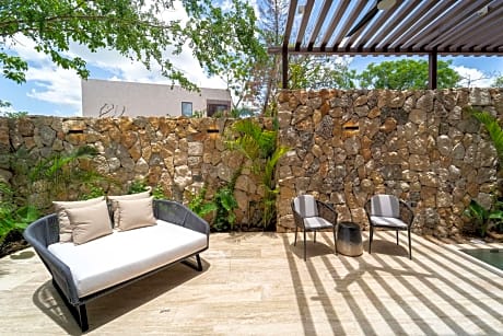 Itza Plunge Pool Suite – King